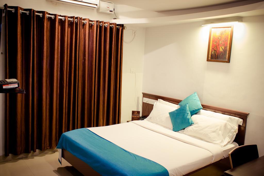 The Signature Inn Bangalore Phòng bức ảnh